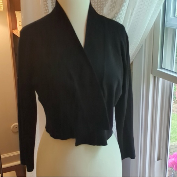 Calvin Klein Black Cropped Shrug Cardigan - Size: Large - Picture 4 of 12
